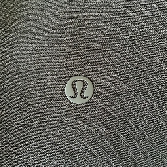 Lululemon On the Fly *Woven* 23” Pants - Picture 6 of 10